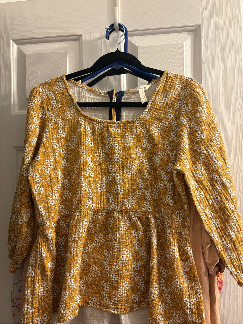 Mustard Floral Peplum shirt size medium juniors